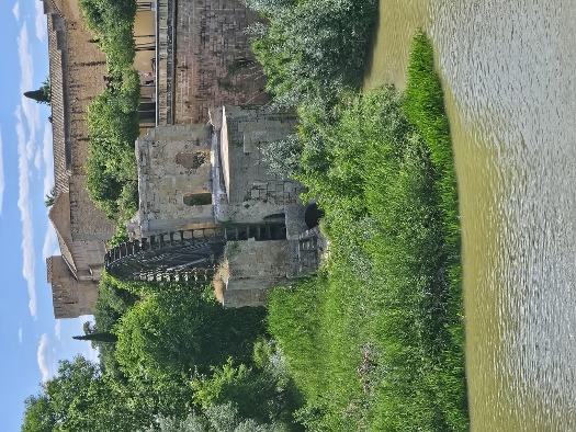 Überreste römischer Bebauung im Rio Guadalquivir