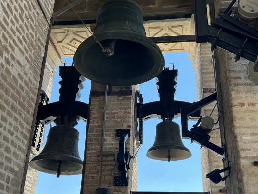 Im Glockenturm gibt`s Glocken