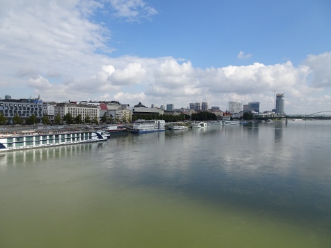 Bratislava 2022 - Brücke des Slowakischen Nationalaufstandes - UFO Tower