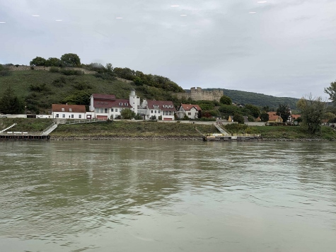 Bratislava 2022 - im Twin City Liner nach Wien