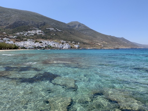 Amorgos - Egialli - Mit den Füssen im Wasser