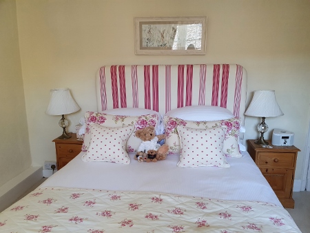 Cotswold Way - Broadway Olive Branch