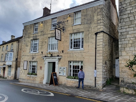 Cotswold Way - Painswick - The Falcon