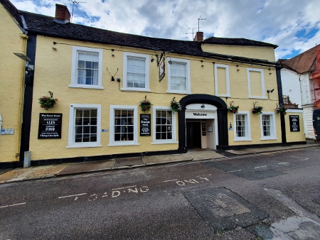 Cotswold Way - Wotton-under-Edge The Swan Hotel