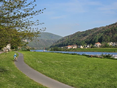 Bad Schandau - Abends an der Elbe