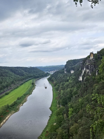 Aufstieg zur Bastei - Blick auf die Elbe