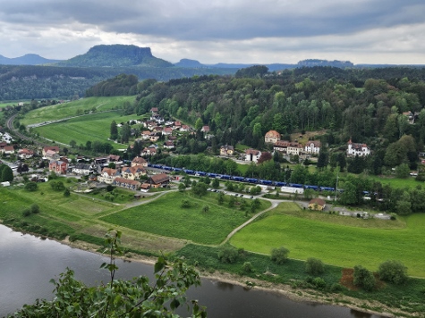 Aufstieg zur Bastei - Blick auf die Elbe (im Hintergrund der Lilenstein)