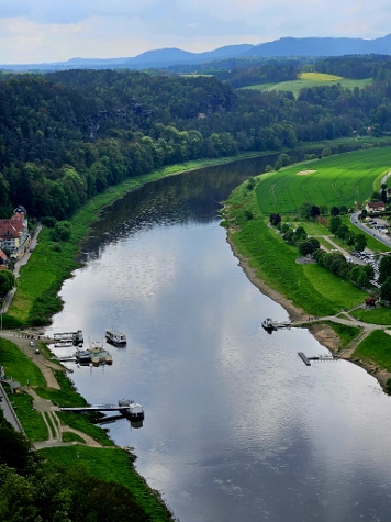 Aufstieg zur Bastei - Blick auf die Elbe