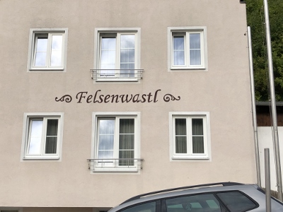 letzte Einkehr beim Felsenwastl