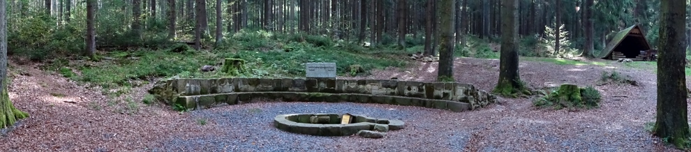 Von Neuhaus am Rennweg nach Masserberg - Schwarzaquelle