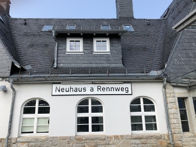 Bahnhof Neuhaus am Rennweg