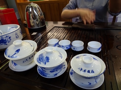 Tee Zeremonie in der Old Street in Tunxi