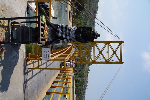 Nusa Lembongan - Yellow Bridge (the strong version!)