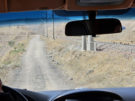 Nahe dem Ahangaran-Stausee