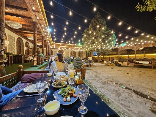 Abendessen in Samarkand - sehr orientalisch