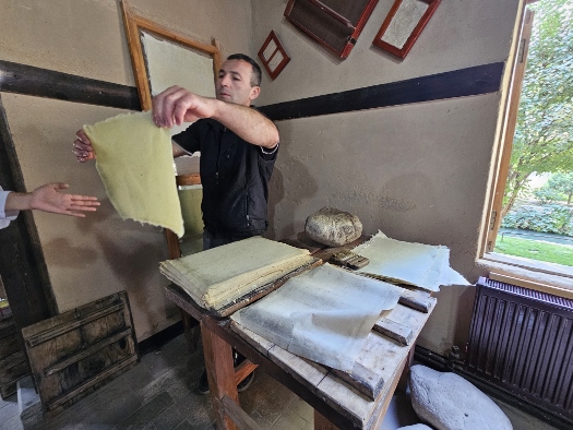 Papierherstellung von Hand