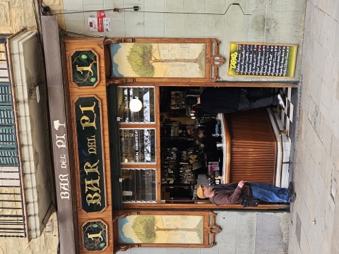 Die Stadt bei Tag und Nacht