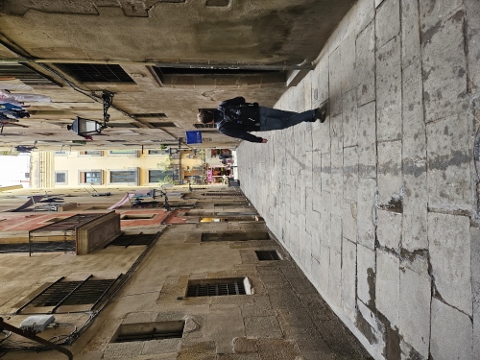 Die Stadt bei Tag und Nacht