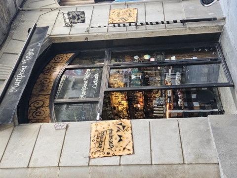 Die Stadt bei Tag und Nacht