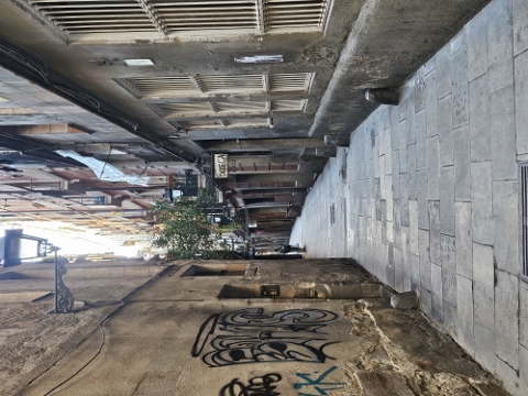 Die Stadt bei Tag und Nacht