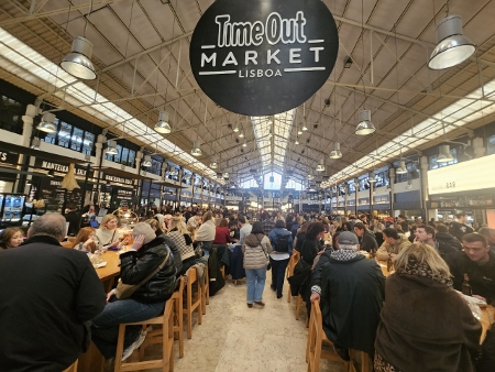 Time Out Market im Mercado da Ribera