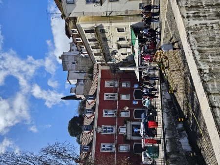 Sonne über dem Alfama Viertel