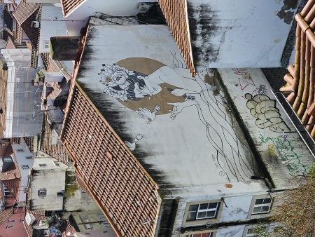 Sonne über dem Alfama Viertel