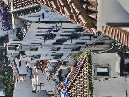 Sonne über dem Alfama Viertel