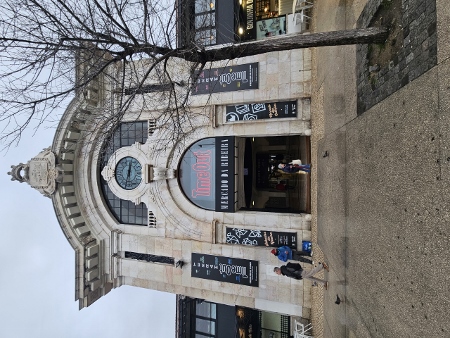 Kunst und andere Merkwürdigkeiten