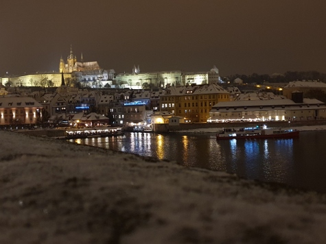 Die Prager Burg bei Nacht (Pražský hrad)